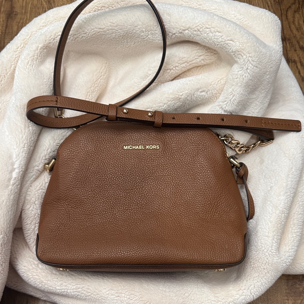 EEUC Michael Kors Tan Leather Crossbody Bag – Gold Hardware